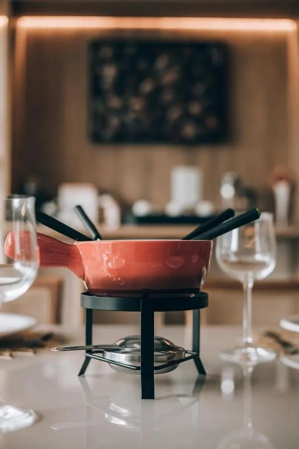 Superita Campos do Jordão: Upscale Resort-Style Apartment Near Capivari
